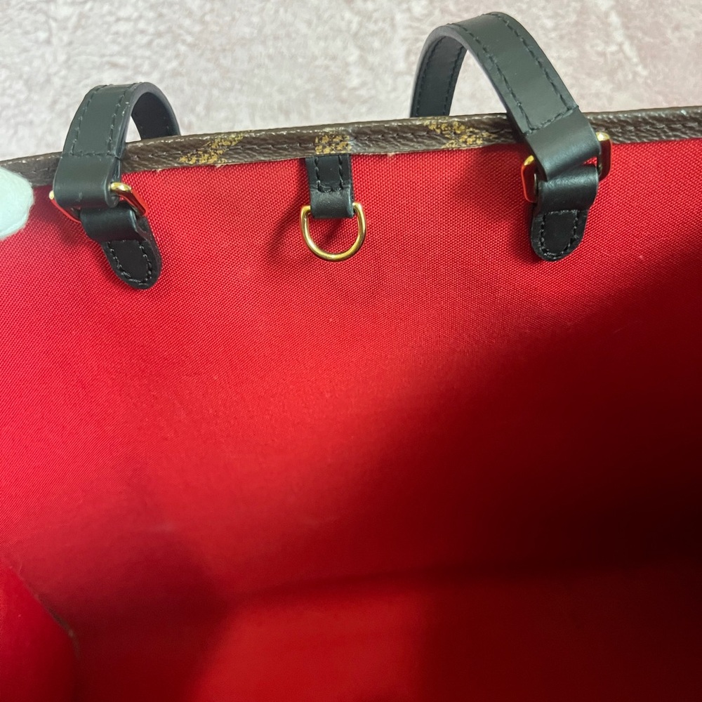 Louis Vuitton On The Go MM Reverse Monogram Tote - Picture 7 of 16